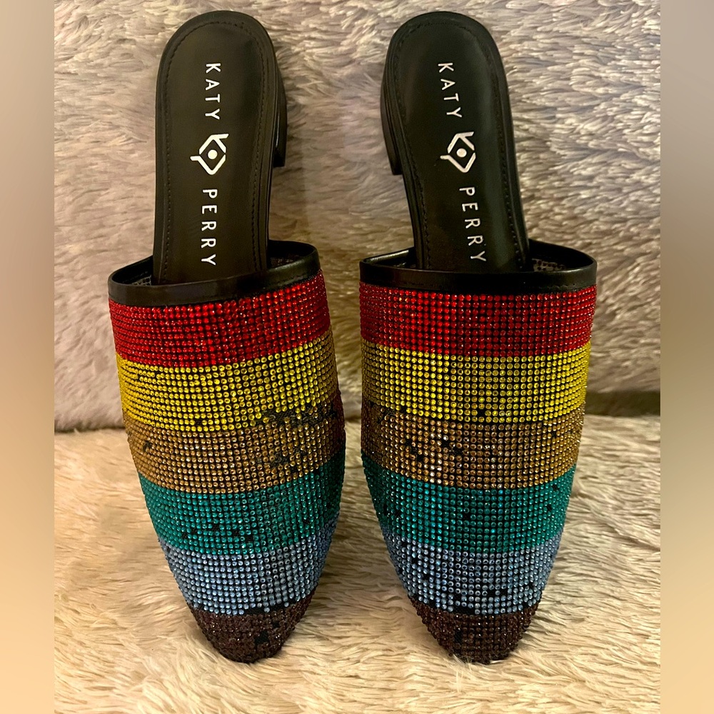Katy Perry Rhinestone Rainbow Slide Mules, size 8 🌈
*PRICE DROPPED due to flaws